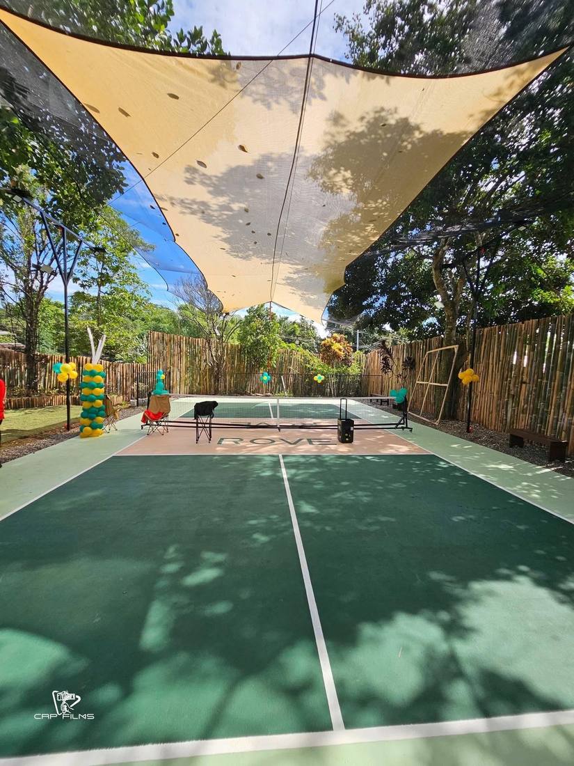 Rove Courtyard court view 1